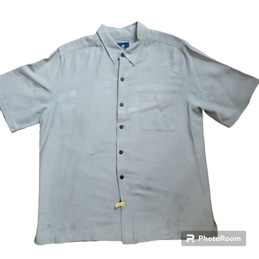 Caribbean Joe Men's Short Sleeved Hawaiian Print 100% Silk Button Up. Size XL.